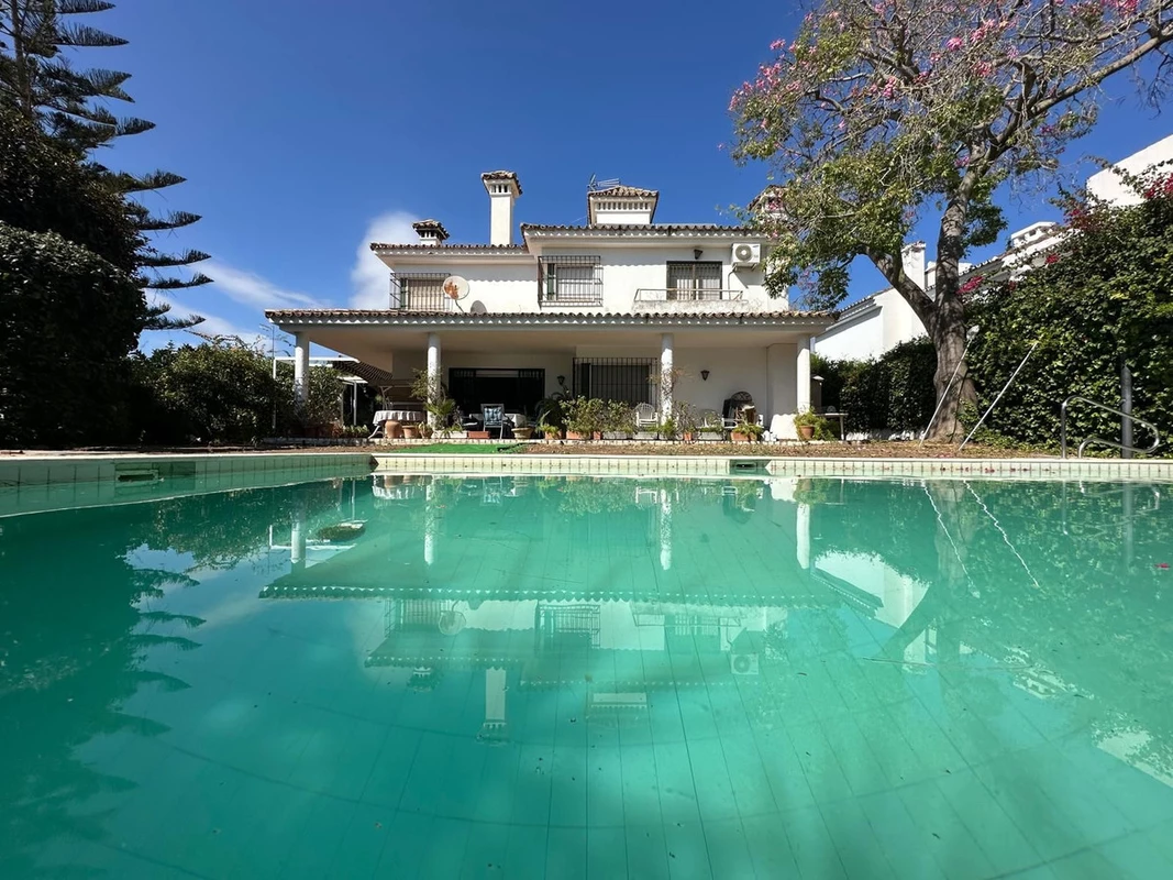 2-5bd7b9d04b45e33852eaf0ec6670150d