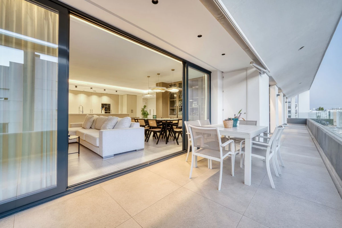 2-5bd7b9d04b45e33852eaf0ec6670150d