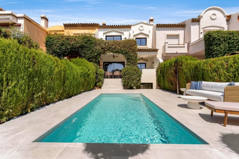 R5170666 | Townhouse in Nueva Andalucía – € 2,175,000 – 4 beds, 5 baths