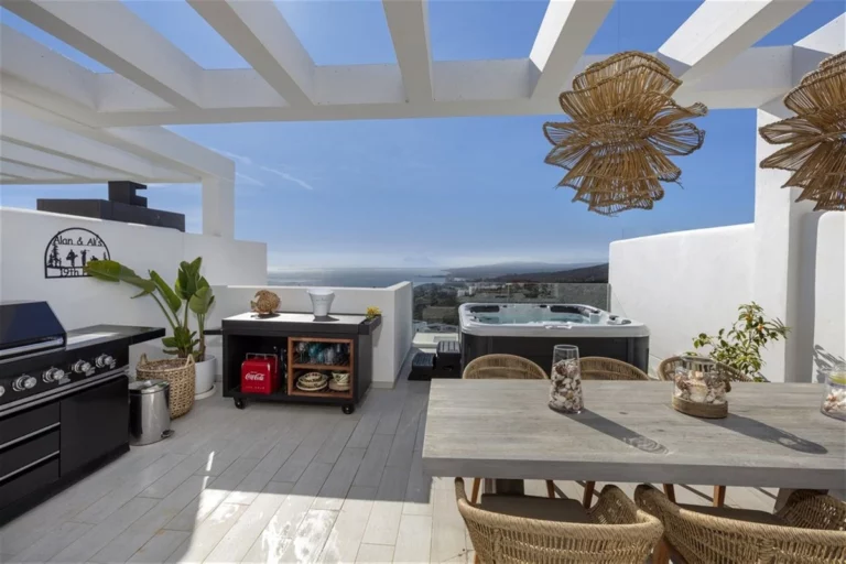 R5158270 | Townhouse in Manilva – € 875,000 – 3 beds, 2.5 baths