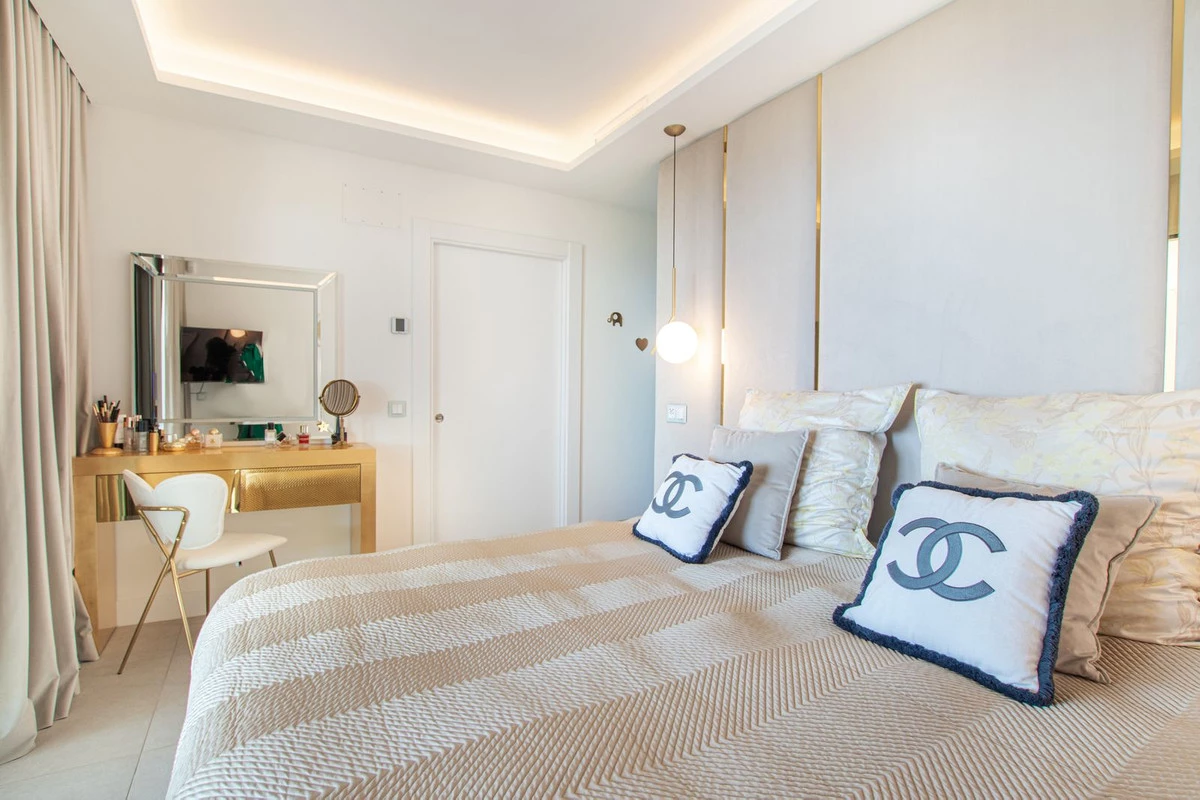 9-467d0cee5b725f3ef65f102a0c2e69c0