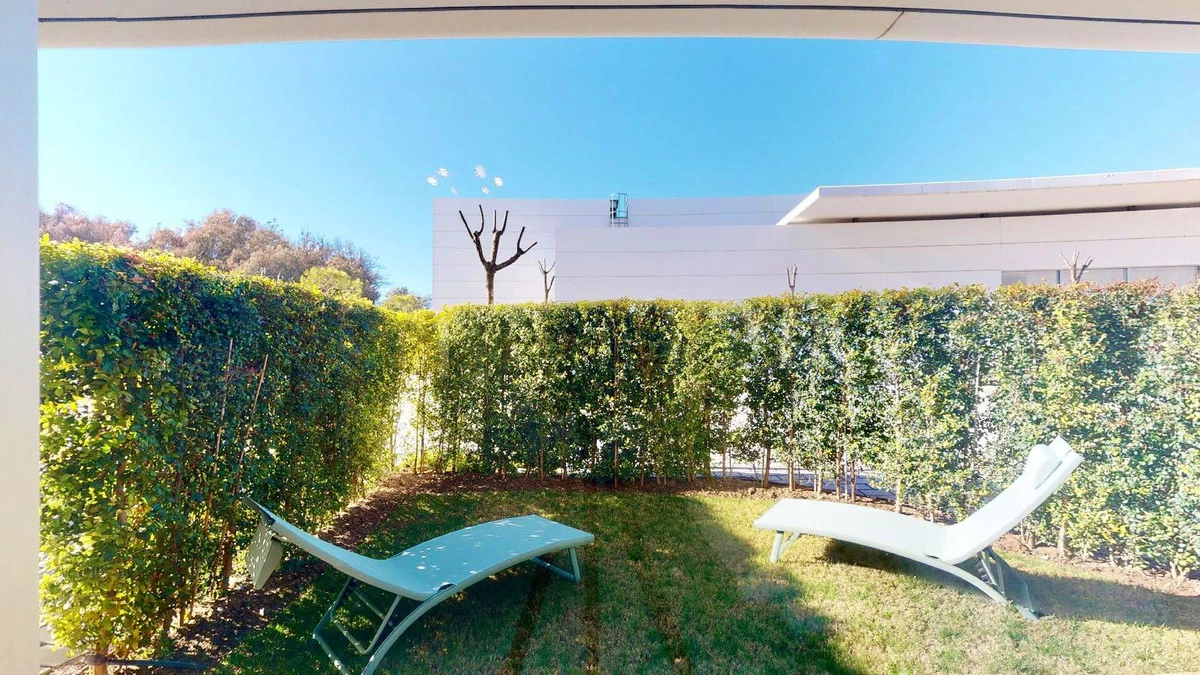 2-5bd7b9d04b45e33852eaf0ec6670150d