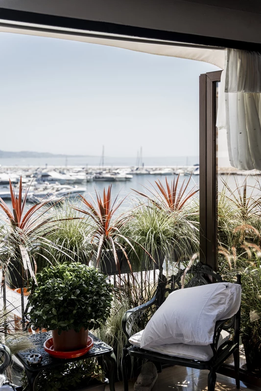 R5121361 | Duplex in Puerto Banús – € 3,195,000 – 3 beds, 3 baths