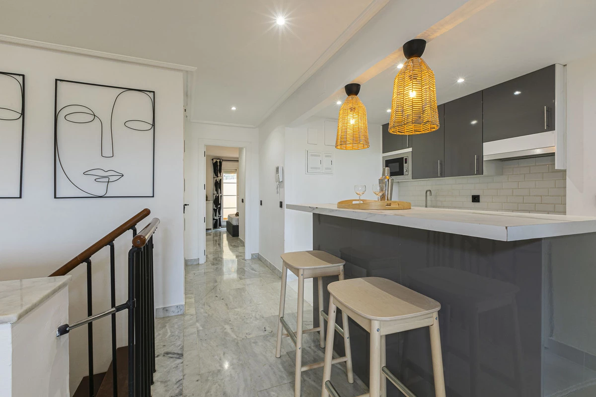 9-467d0cee5b725f3ef65f102a0c2e69c0