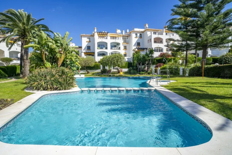 R5023027 | Ground Floor Apartment in Nueva Andalucía – € 1,090,000 – 3 beds, 2 baths