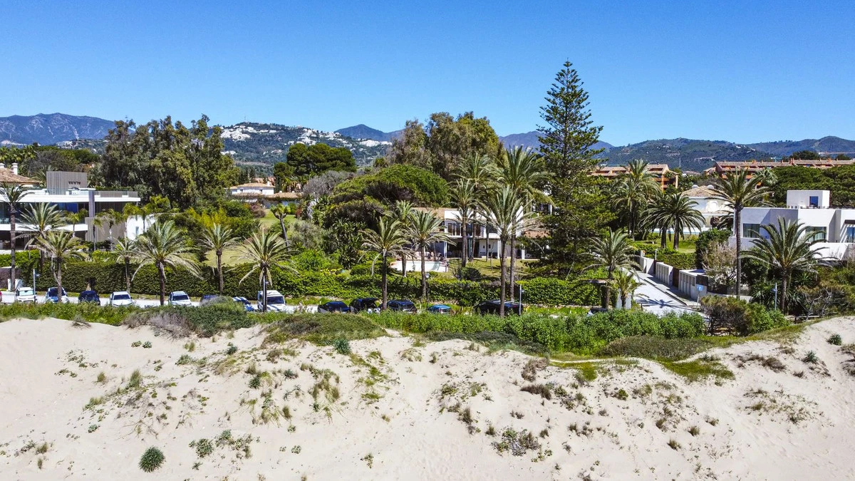 2-5bd7b9d04b45e33852eaf0ec6670150d