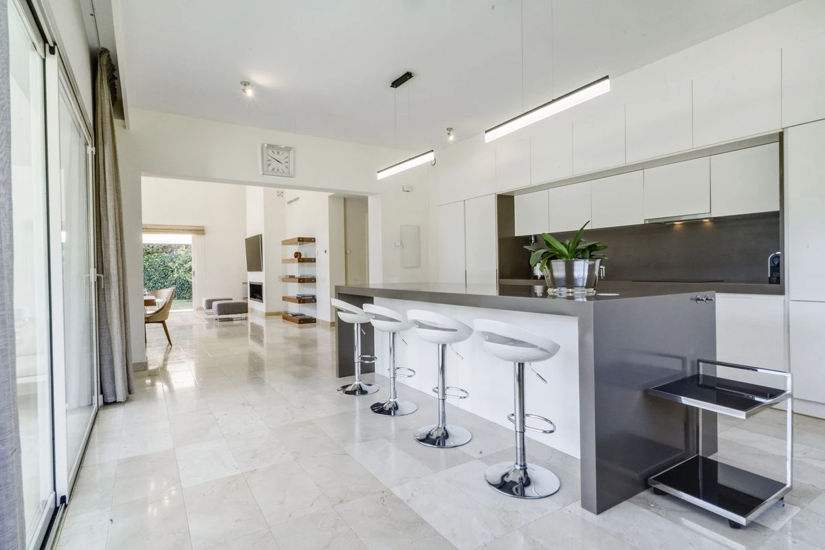 4-c23c0f86247804fa50226aecd8b0b2c8