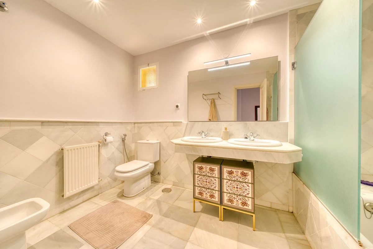 7-aa4cc561180b369757c0bb4af9886cd3