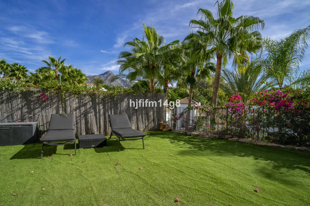 2-5bd7b9d04b45e33852eaf0ec6670150d