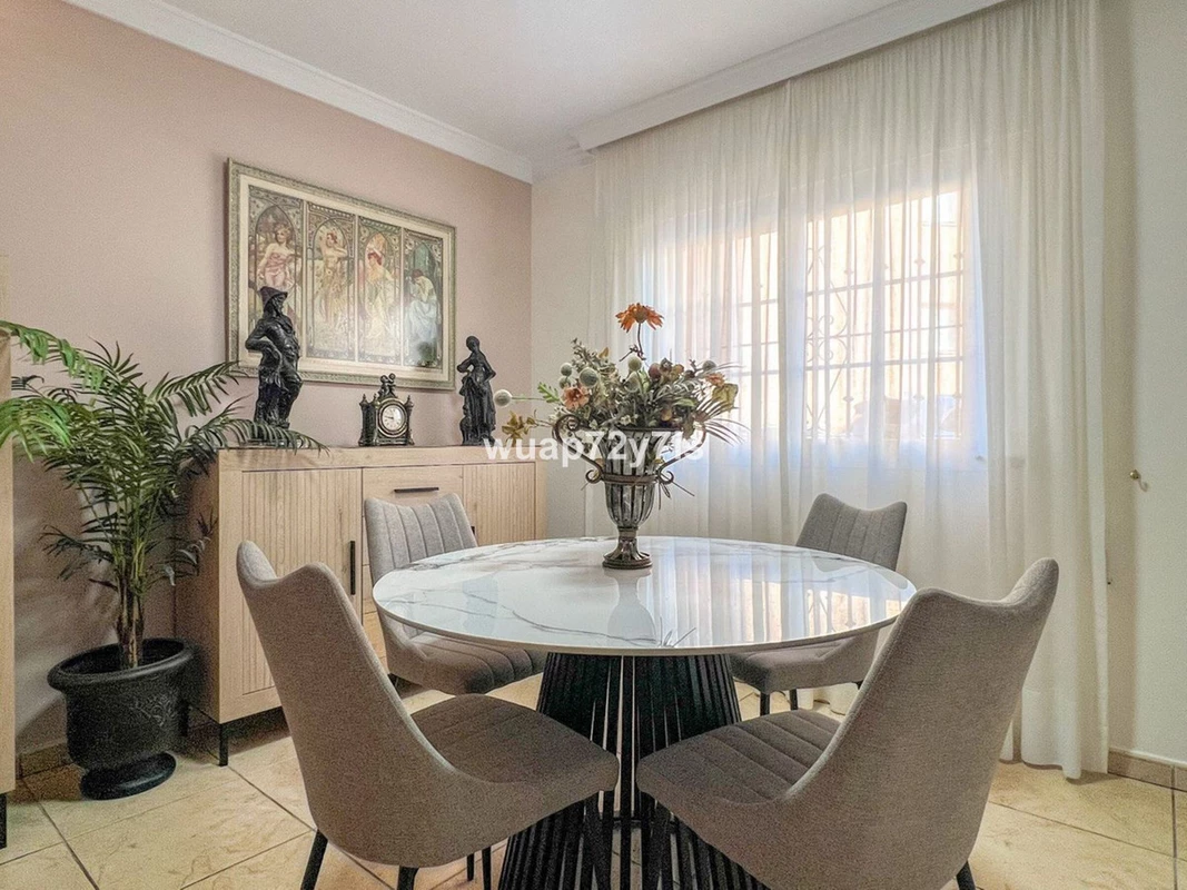 8-e64a9055bba3e77ac8aca3b893cdf826