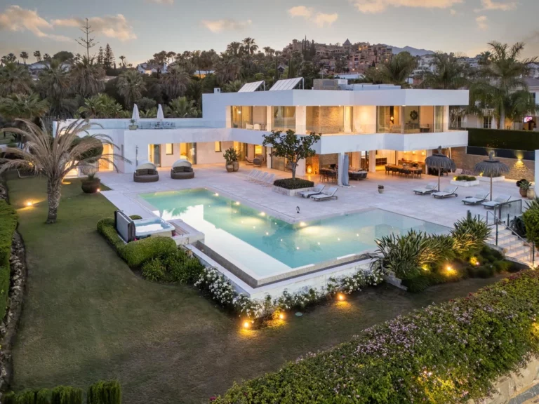R5117725 | Detached Villa in Marbella – € 7,950,000 – 7 beds, 6 baths