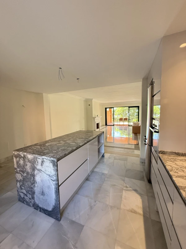 R5211829 | Ground Floor Apartment in Benahavís – € 700,000 – 2 beds, 2 baths