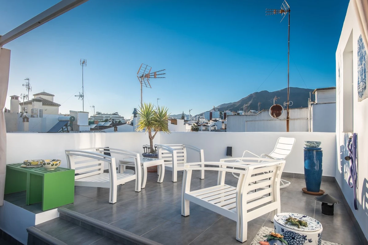 2-5bd7b9d04b45e33852eaf0ec6670150d