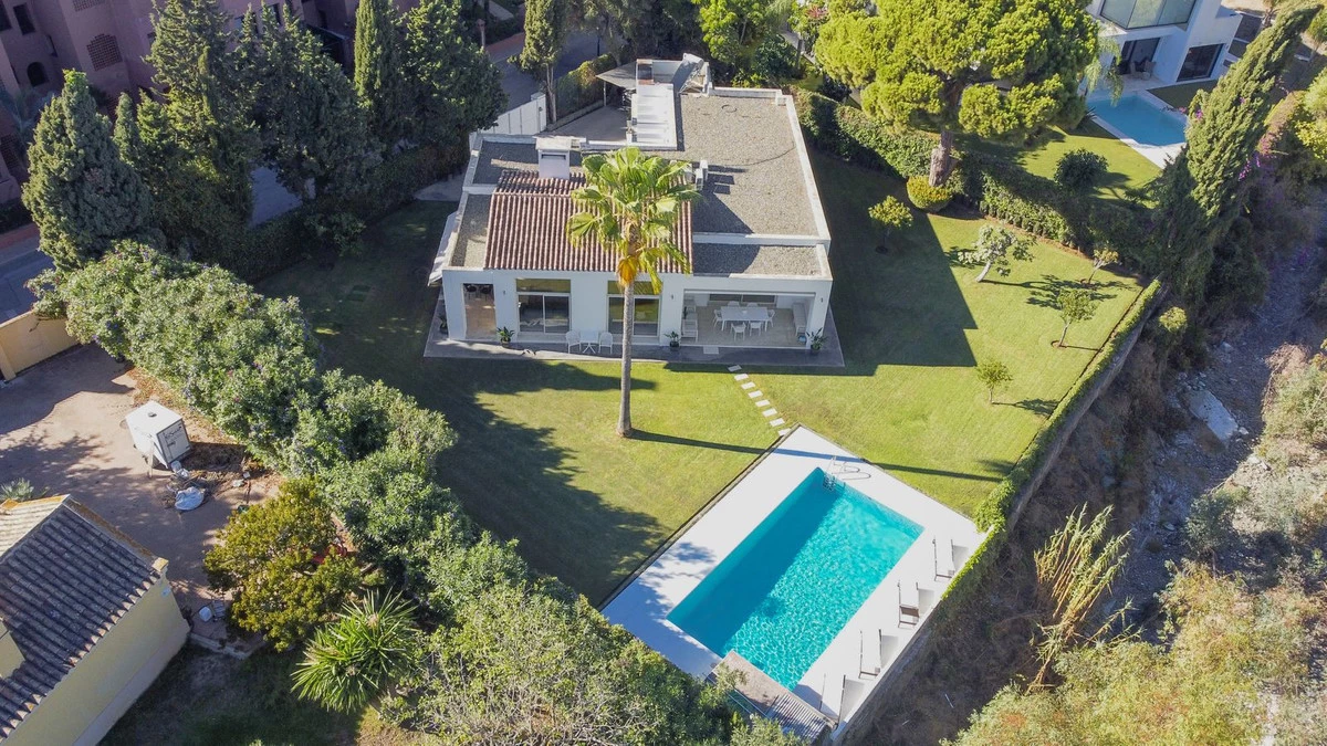 2-5bd7b9d04b45e33852eaf0ec6670150d