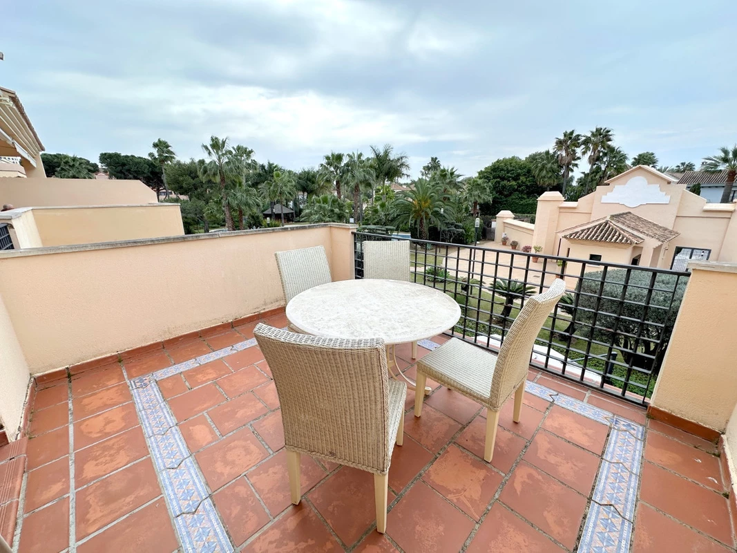 4-c23c0f86247804fa50226aecd8b0b2c8