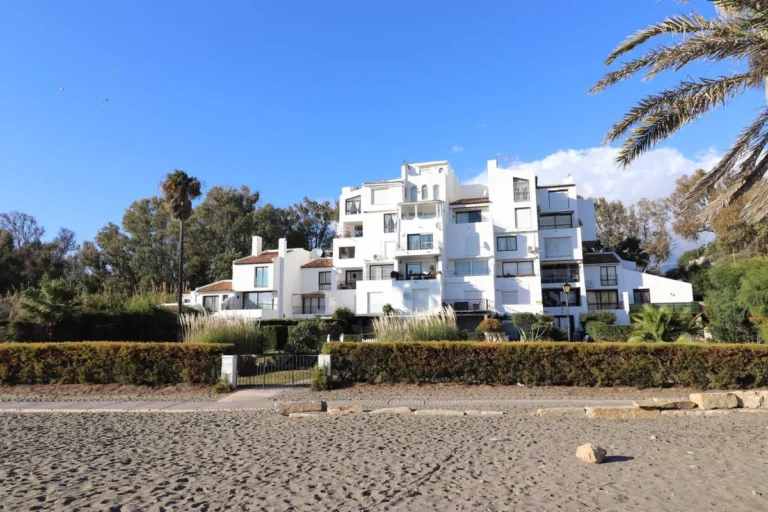 R5114695 | Ground Floor Apartment in Casares Playa – € 479,000 – 1 beds, 1 baths