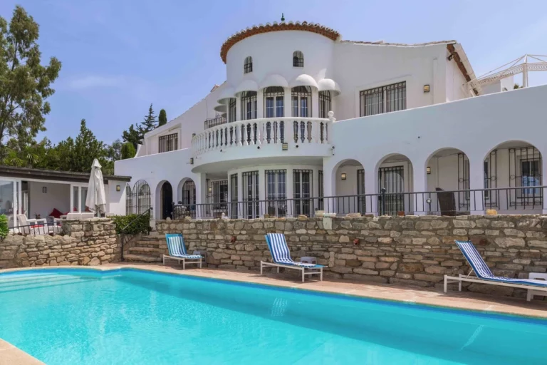 R5061076 | Detached Villa in Estepona – € 1,600,000 – 6 beds, 7 baths