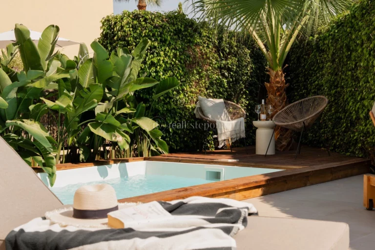 CIMA-00553P | Town House in Marbella – Puerto Banus – € 1,595,000 – 4 beds, 2 baths