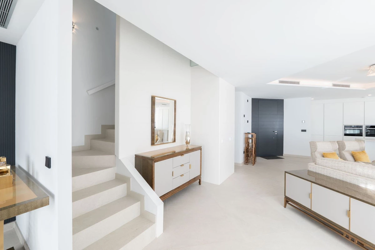 7-aa4cc561180b369757c0bb4af9886cd3