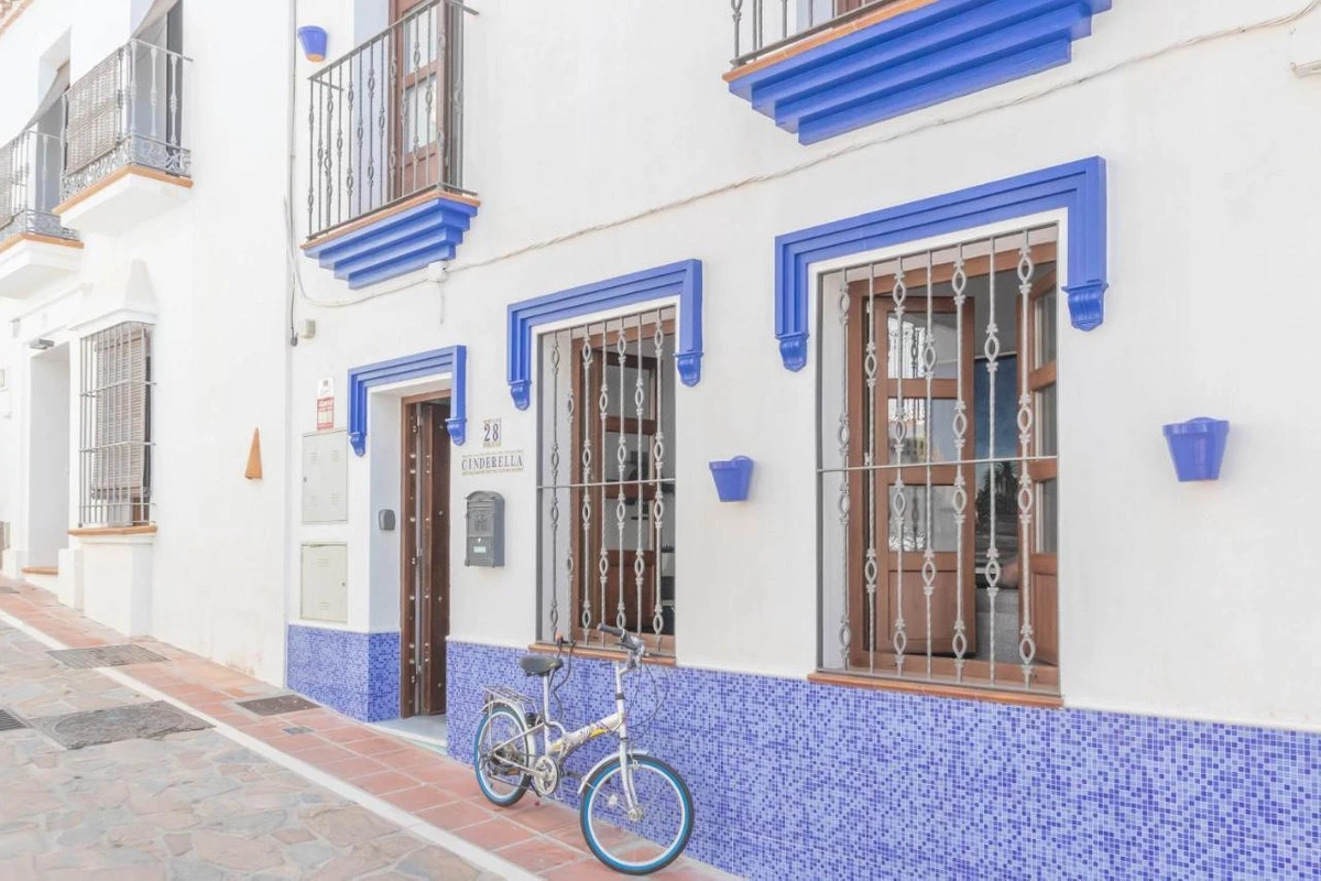 7-aa4cc561180b369757c0bb4af9886cd3