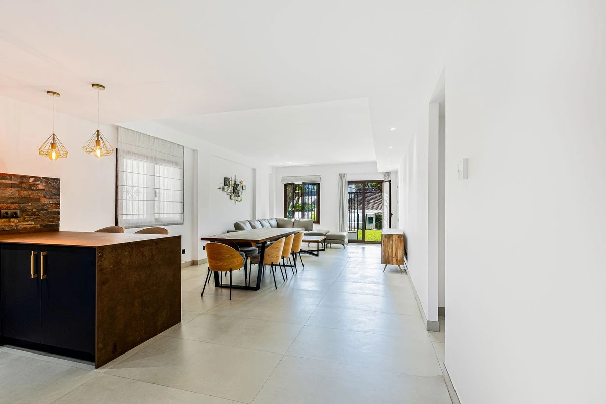 7-aa4cc561180b369757c0bb4af9886cd3