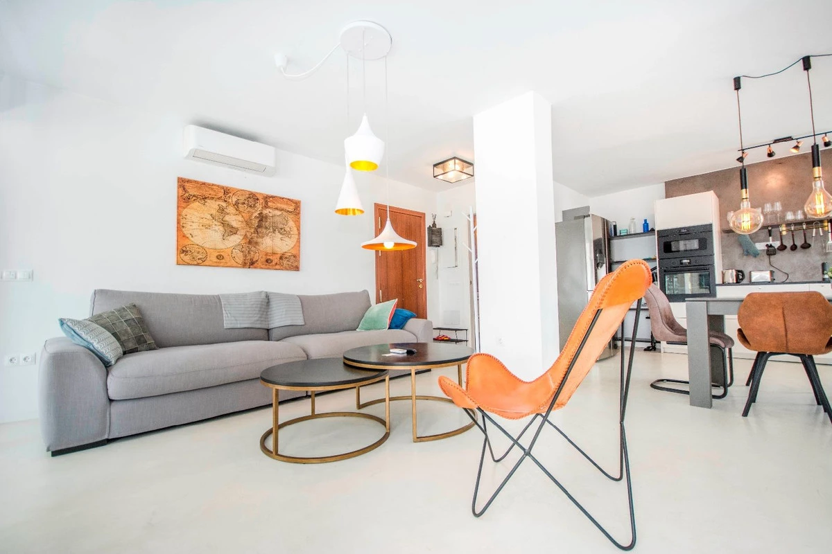 7-aa4cc561180b369757c0bb4af9886cd3