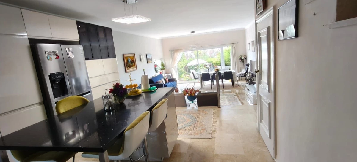 8-e64a9055bba3e77ac8aca3b893cdf826