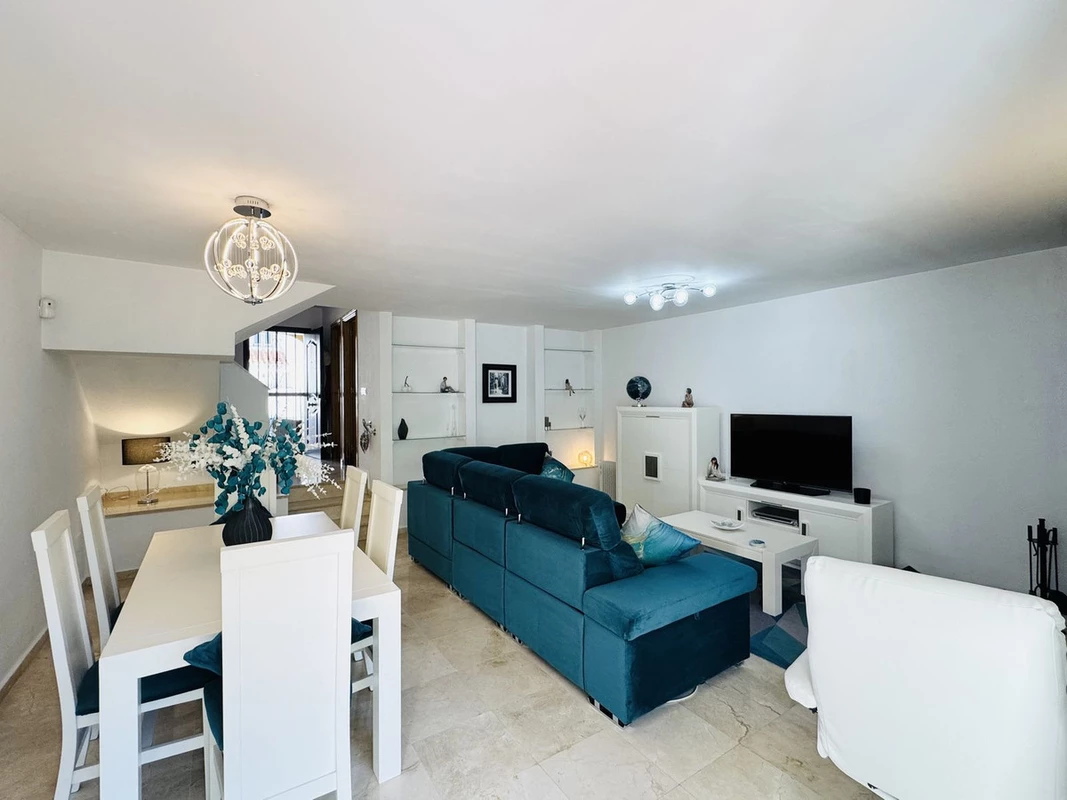 7-aa4cc561180b369757c0bb4af9886cd3