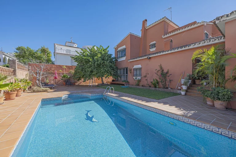 R5206330 | Detached Villa in Marbella – € 1,150,000 – 4 beds, 4 baths