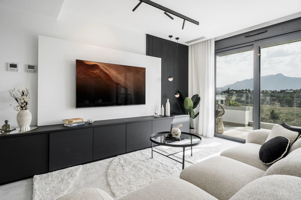 2-5bd7b9d04b45e33852eaf0ec6670150d