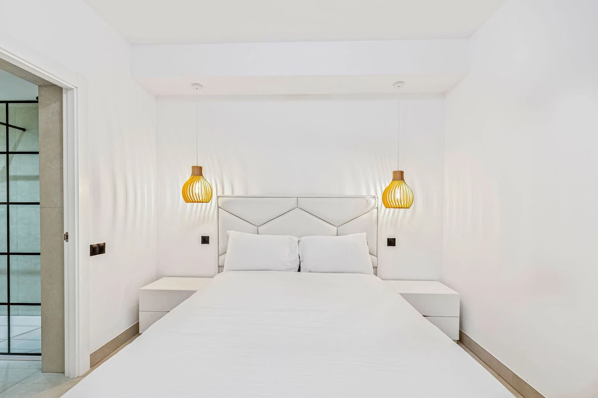 2-5bd7b9d04b45e33852eaf0ec6670150d