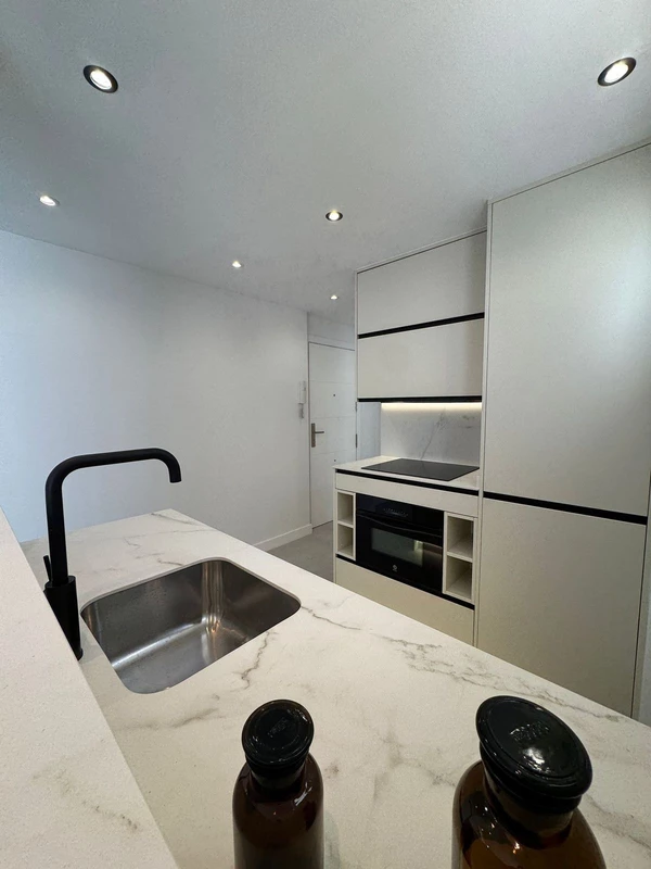 8-e64a9055bba3e77ac8aca3b893cdf826