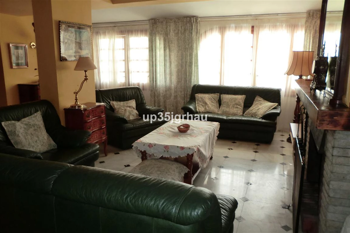 8-e64a9055bba3e77ac8aca3b893cdf826