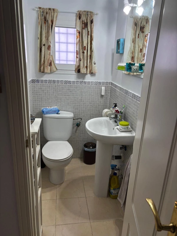 8-e64a9055bba3e77ac8aca3b893cdf826