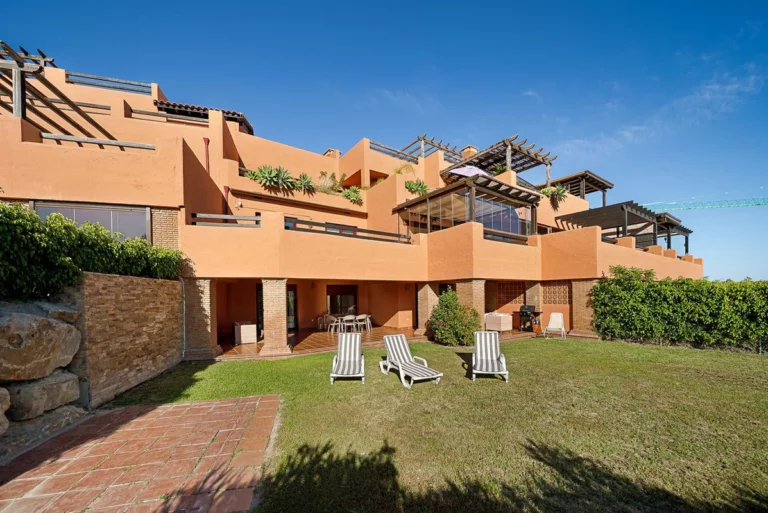 R4955734 | Ground Floor Apartment in Casares Playa – € 450,000 – 2 beds, 2 baths