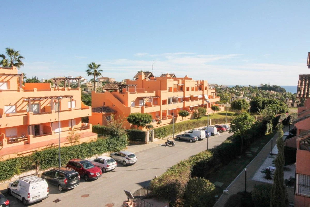 3-e898b2bb2a2fdfd06d2c39894dce8316