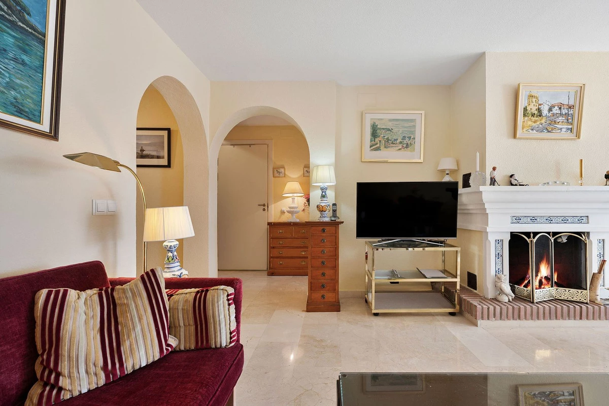 9-467d0cee5b725f3ef65f102a0c2e69c0