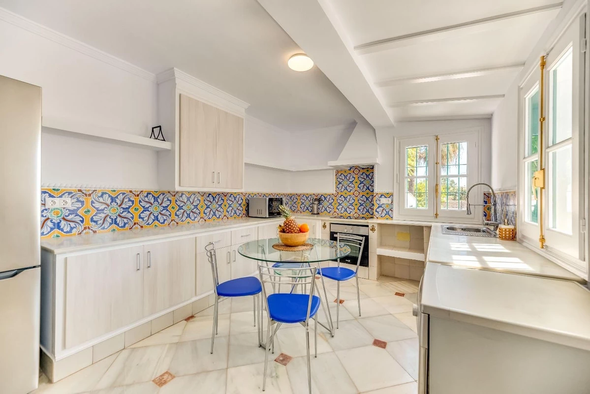 8-e64a9055bba3e77ac8aca3b893cdf826