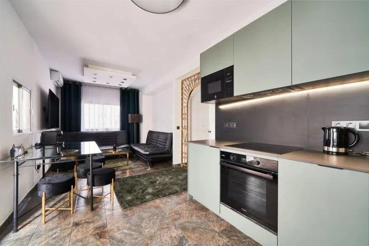 9-467d0cee5b725f3ef65f102a0c2e69c0