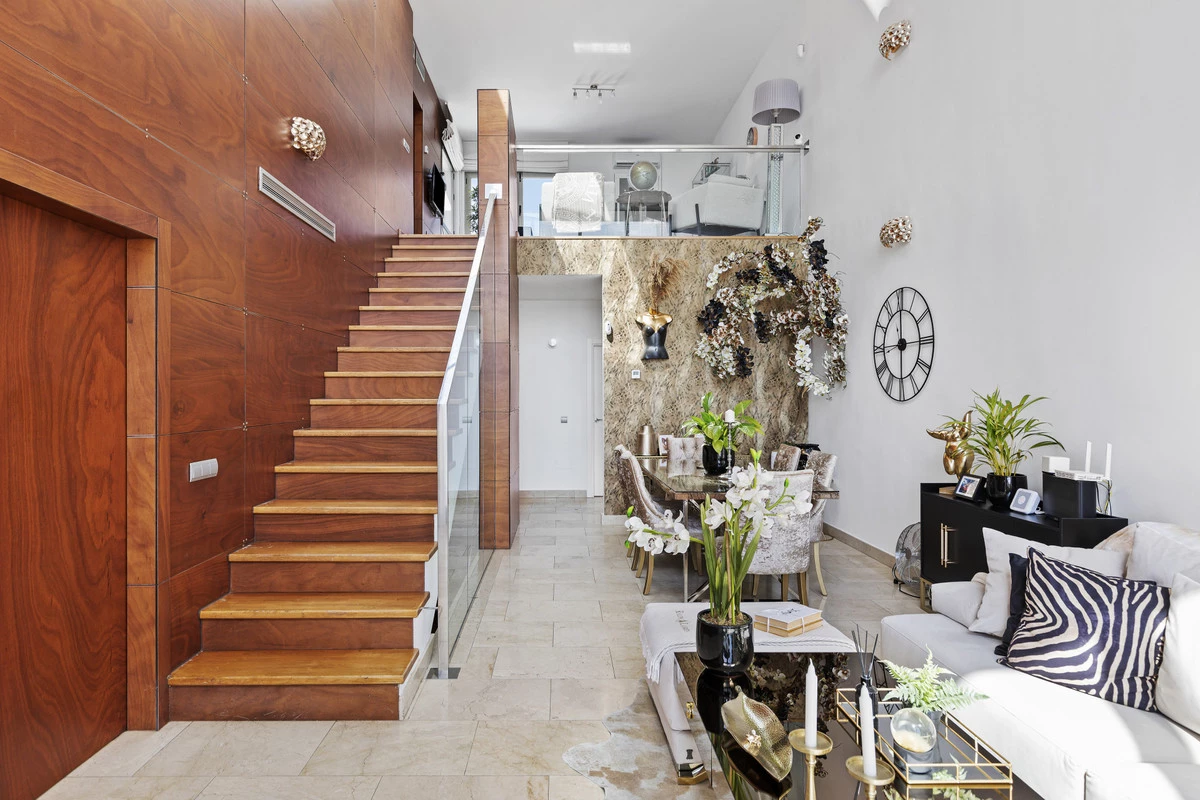 7-aa4cc561180b369757c0bb4af9886cd3