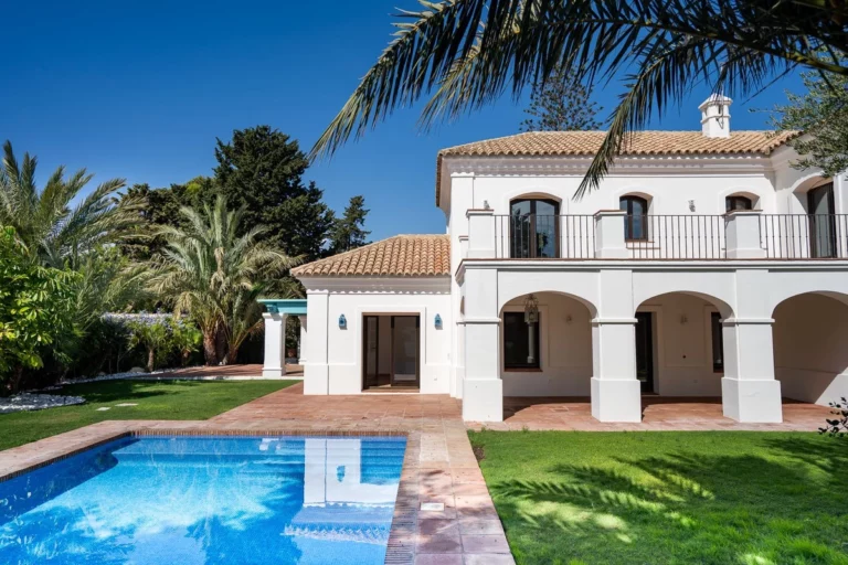 R5209114 | Detached Villa in Guadalmina Baja – € 3,890,000 – 6 beds, 6.5 baths
