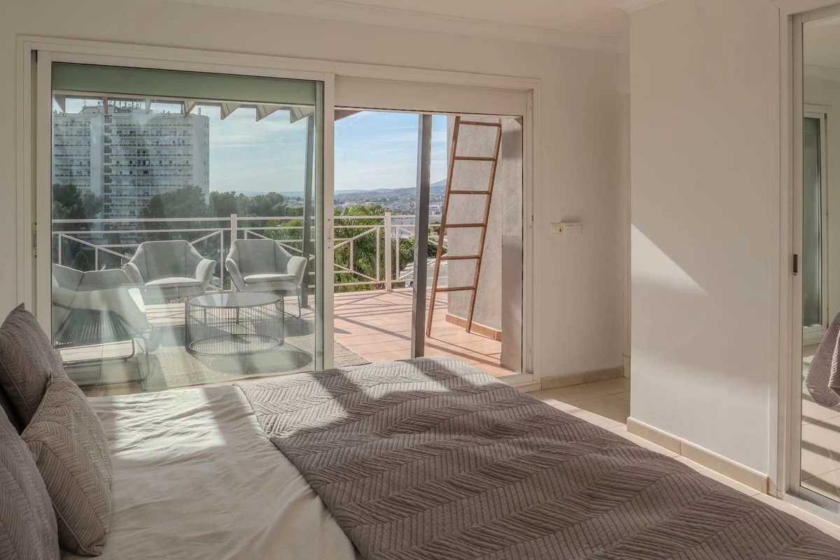 8-e64a9055bba3e77ac8aca3b893cdf826