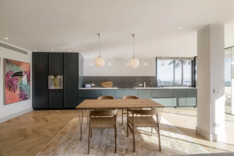 R4936732 | Middle Floor Apartment in Nueva Andalucía – € 875,000 – 2 beds, 2 baths