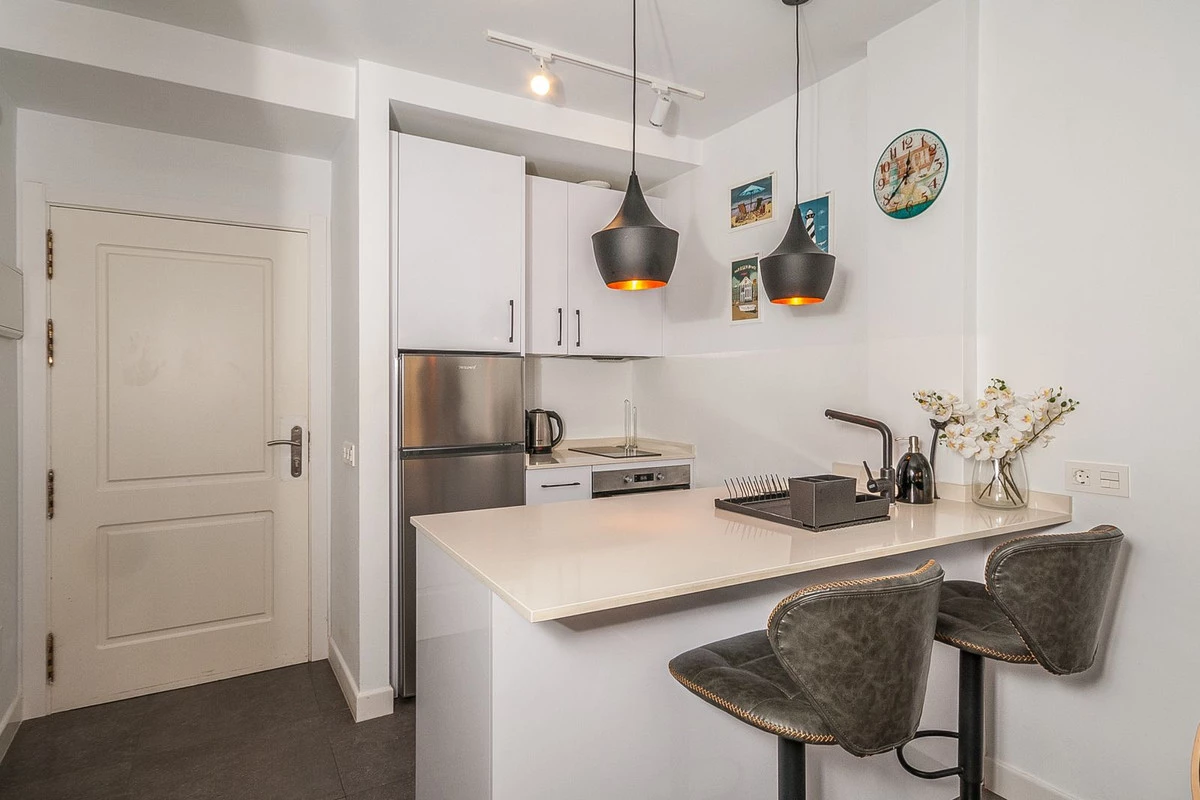 8-e64a9055bba3e77ac8aca3b893cdf826