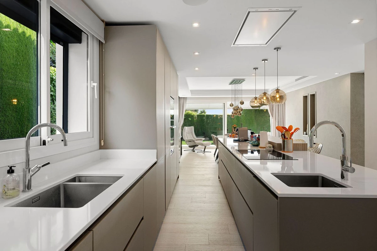 7-aa4cc561180b369757c0bb4af9886cd3