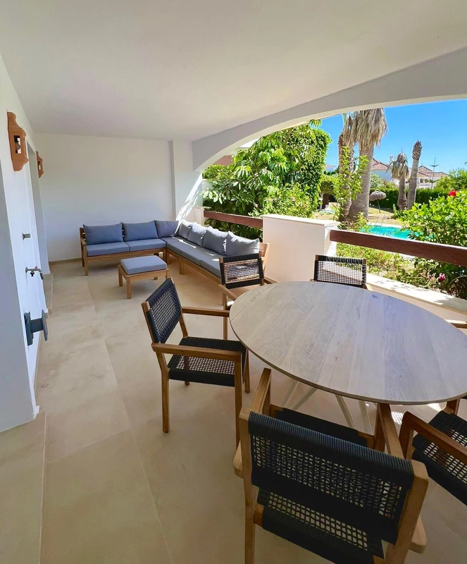 R5182249 | Middle Floor Apartment in Nueva Andalucía – € 589,000 – 2 beds, 3 baths