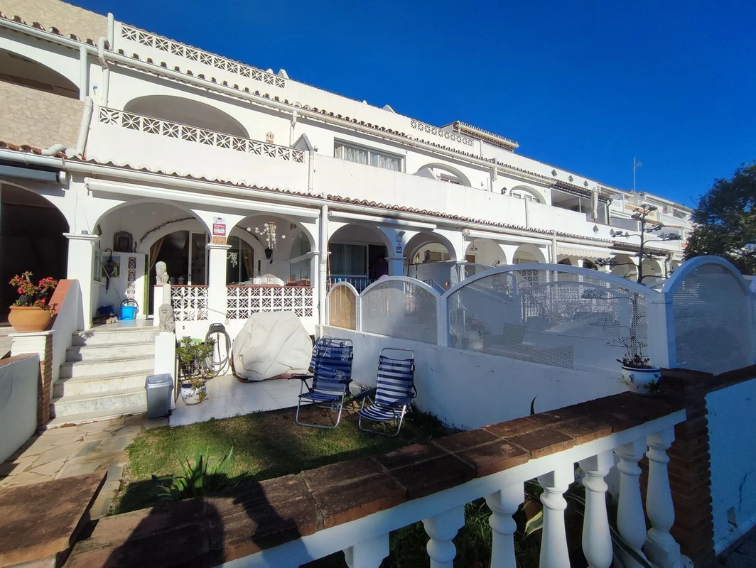 4-c23c0f86247804fa50226aecd8b0b2c8