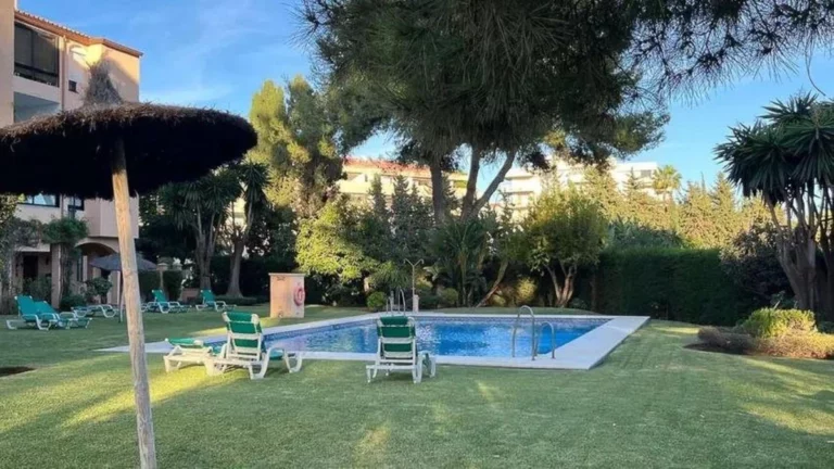 R5225596 | Middle Floor Apartment in Nueva Andalucía – € 505,000 – 3 beds, 2 baths