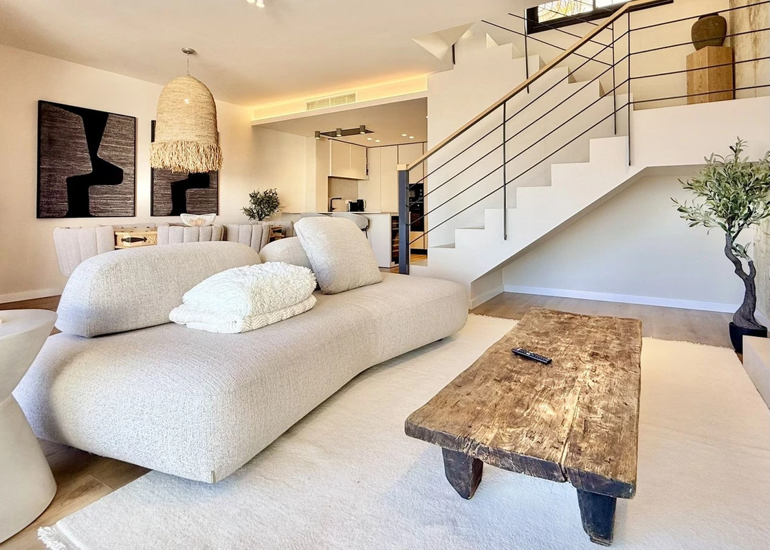 7-aa4cc561180b369757c0bb4af9886cd3