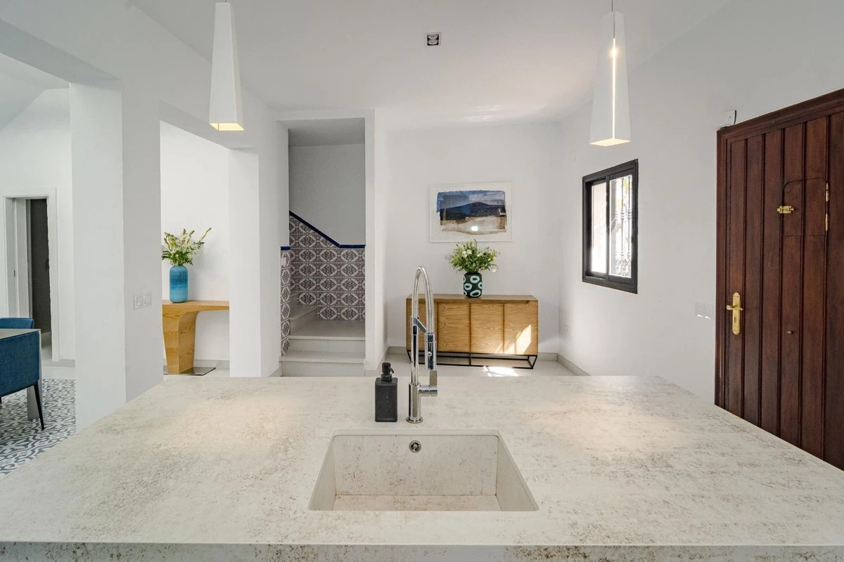 2-5bd7b9d04b45e33852eaf0ec6670150d